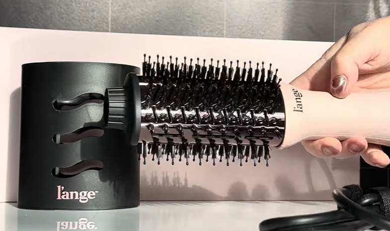 l'ange hair dryer brush